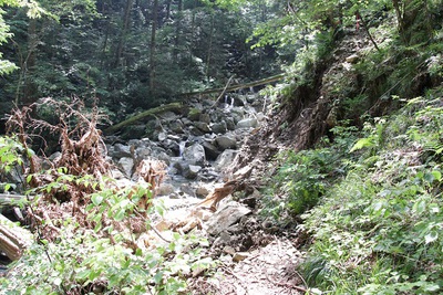 登山は十分注意して！