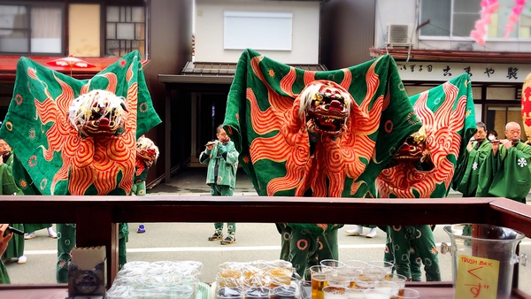 クレープご注文でガンちゃんが風船プレゼント！