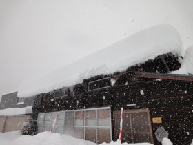 大雪のため臨時休業・・・