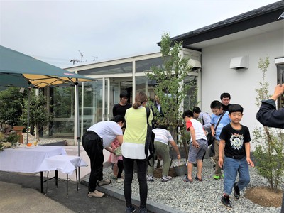 飛騨古川の 『喫茶店　あん』 様の植樹祭へ