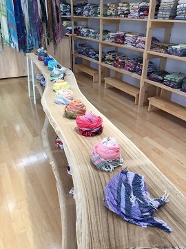 tamaki niime　さんのショール　入荷予定です。