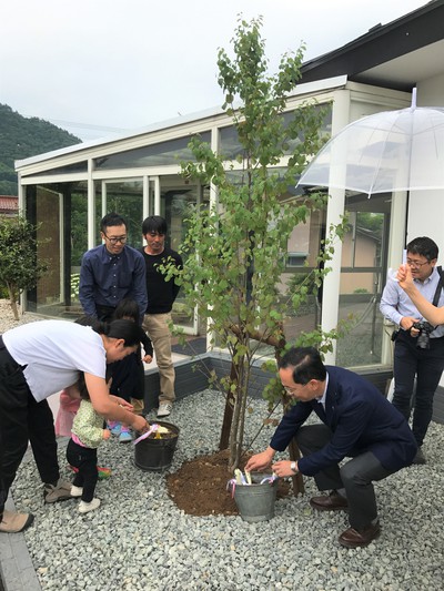 飛騨古川の 『喫茶店　あん』 様の植樹祭へ