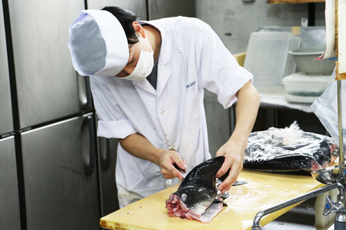 若手イケメン料理人。只今修行中です。