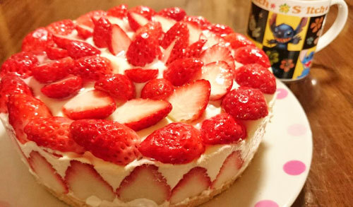 フレジェ風ﾚｱﾁｰｽﾞｹｰｷ　パティシエ日記