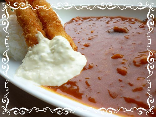  レッドカレー　エビフライ添え