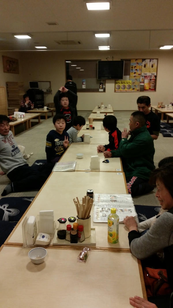 国府　東門前青友会の皆さん　9家族