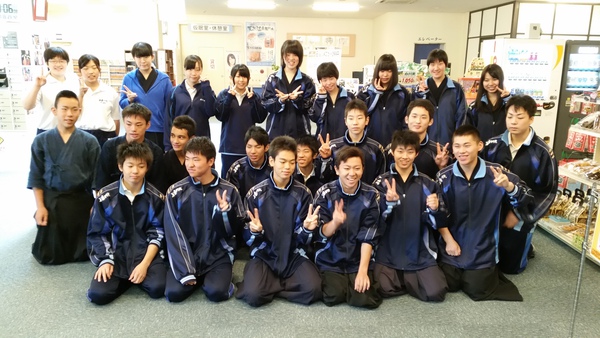 美濃加茂高校剣道部の皆さん