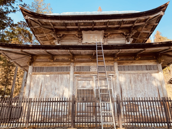 山寺で修行⁉️千段登る