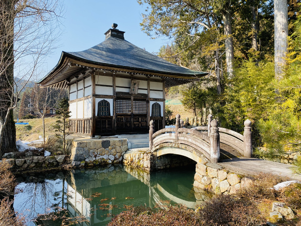 山寺で修行⁉️千段登る