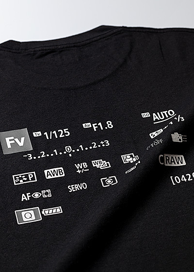 UNIQLOTシャツ EOS R