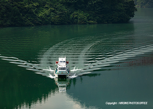 庄川峡遊覧船