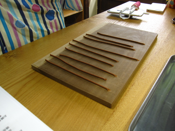 リッチな白檀線香作り
