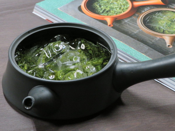 家庭画報9月号は「シングルオリジン」の日本茶の愉しみ方紹介しています。
