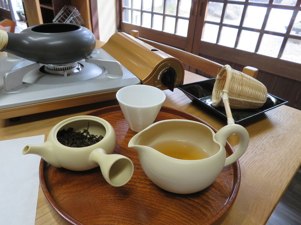 焙烙使って、とても贅沢な「ほうじ茶つくり」