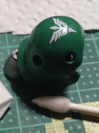 ようやくデカール貼ってます。 2015/07/04 18:07:56