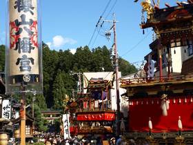 秋の高山祭り