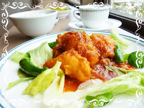 白身魚のﾁﾘｿｰｽ　今日のﾗﾝﾁ　10月4日