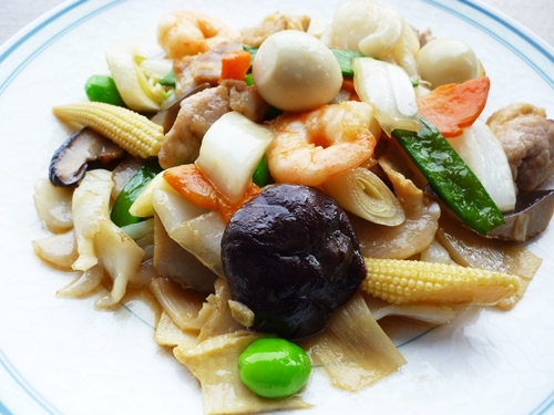 野菜&ｷﾉｺのｶﾚｰ ｴﾋﾞﾌﾗｲ添え今日のﾗﾝﾁ4月10日