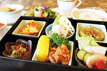 中華弁当ランチ 週末限定ランチ 11月18日