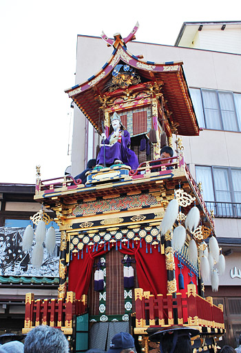 屋台曳き揃え　～秋の高山祭～