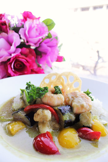 タイ風ｸﾞﾘｰﾝｶﾚｰ　今日のランチ 5月15日