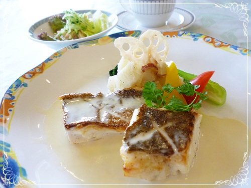 鯛のポワレ　白ワインソース 今日のランチ 8月22日