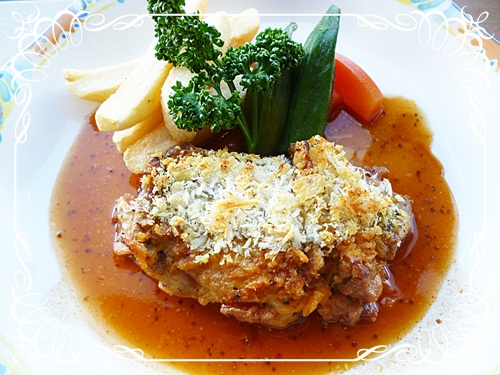 特製激辛麻婆豆腐  今日のランチ ９月１８日