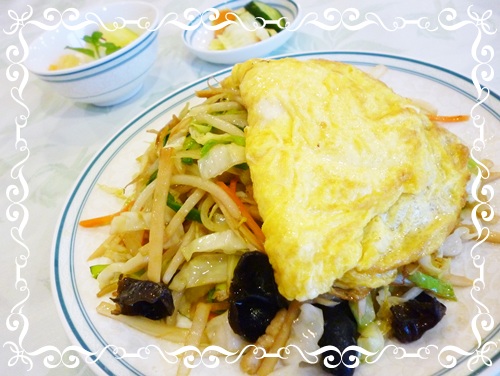 ハヤシライス！オムレツを添えて、、今日のﾗﾝﾁ 11月26日