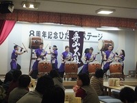 美女揃いの太鼓