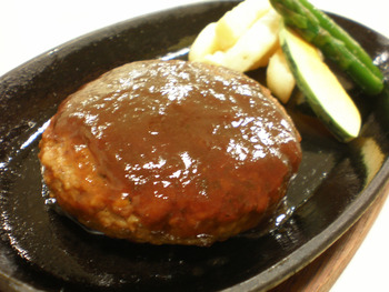 目玉焼きをのせるのが正義！