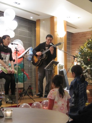 クリスマスミニコンサート初日♪