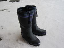 あ～高山は～♪今日も雪なのよ～♪