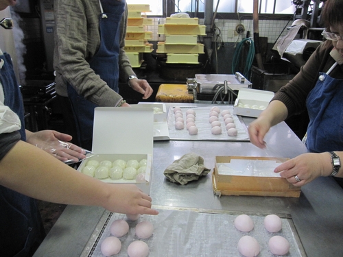 平野屋ミニツアー[古都の和菓子手作り体験]♪