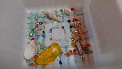 万華鏡の海になる素材たち