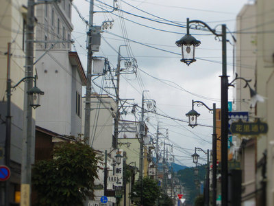 空は曇るが硝子はすっきり！