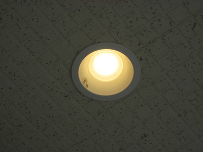 電球色の光