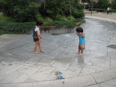 水遊び中