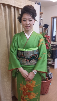お着物でパーティーへ・・・