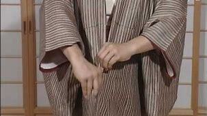 「実は40万回再生」～ひとりで着られるきものの着付け～