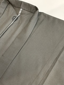 「うまく色が出ない」～たとう紙に貼る写真～