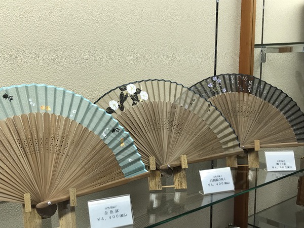 「センスのいい扇子」