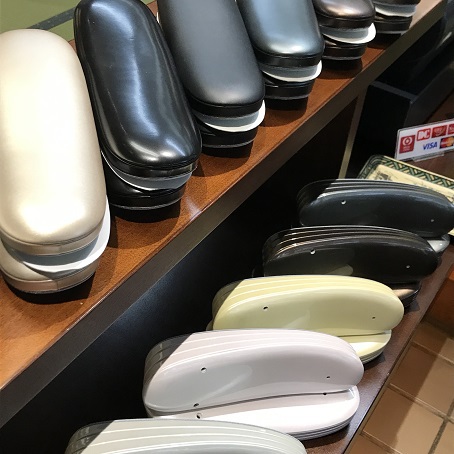 「一日だけの草履屋さん準備完了しました」