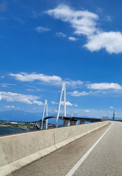「あてもなく富山」