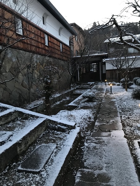 「本日のまちの博物館中庭」