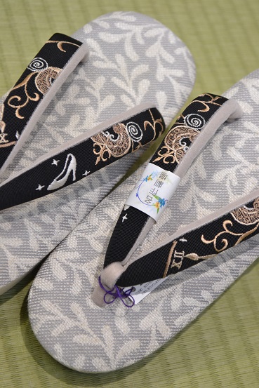 草履入荷しております！その２