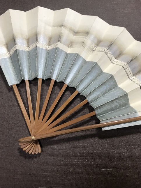 「さらに懐かしいを超えている」古い箱