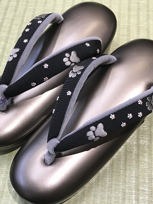 「きものを着る方にはぜひお越しいただきたい」～一日だけの草履屋さん～