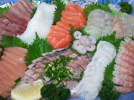 オードブルに刺し盛り、握り寿司♪