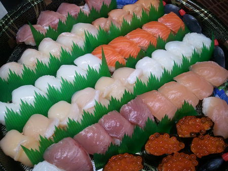 オードブルに刺し盛り、握り寿司♪