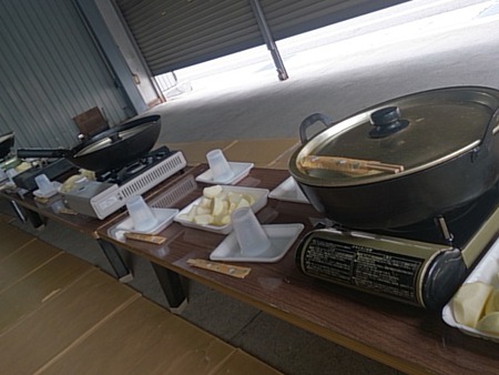 弁当にオードブルに刺身、握りと今日も盛りだくさん！